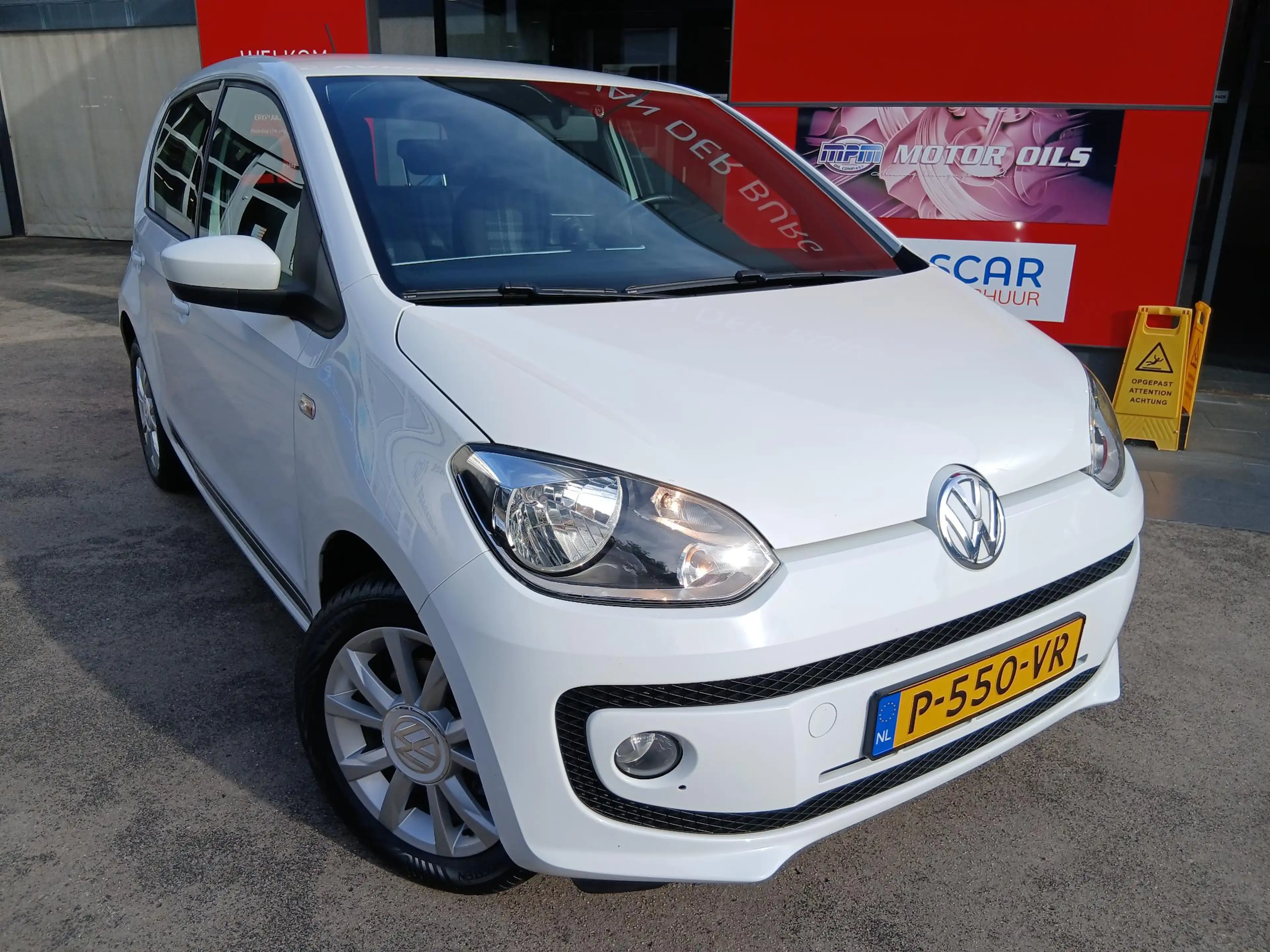 Volkswagen up! 1.0 BMT up! beats — photo 9