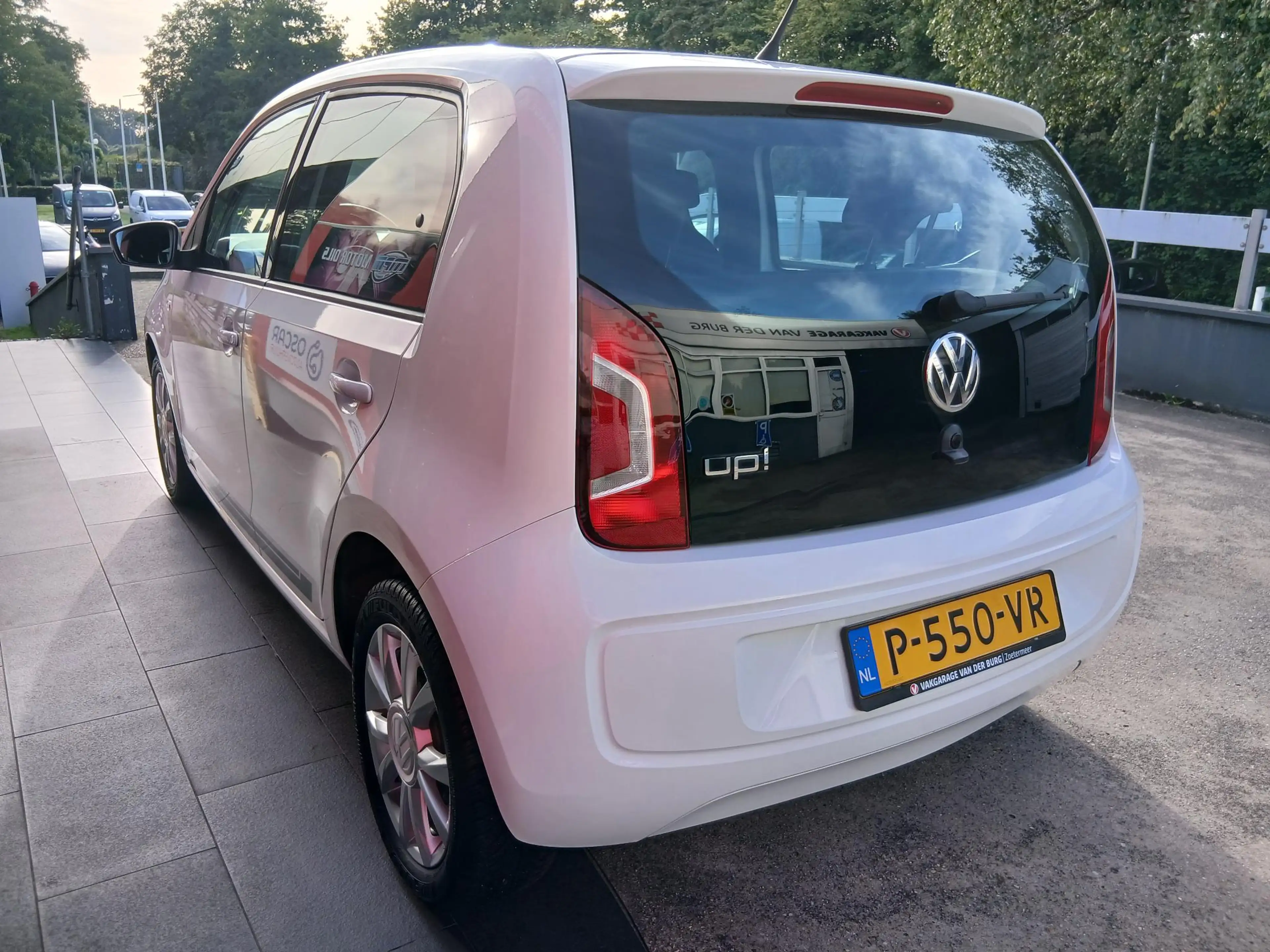 Volkswagen up! 1.0 BMT up! beats — photo 4