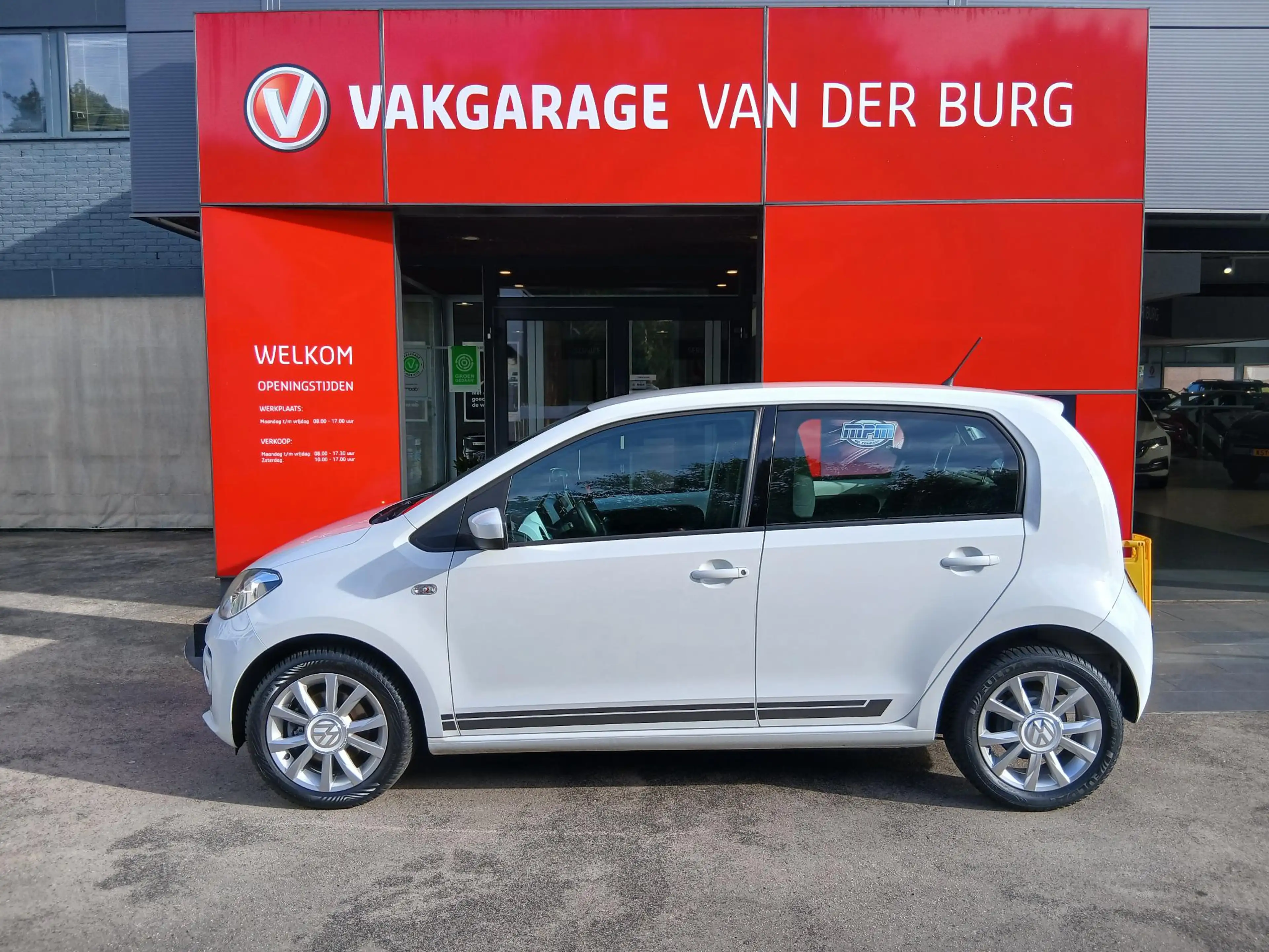 Volkswagen up! 1.0 BMT up! beats — photo 3
