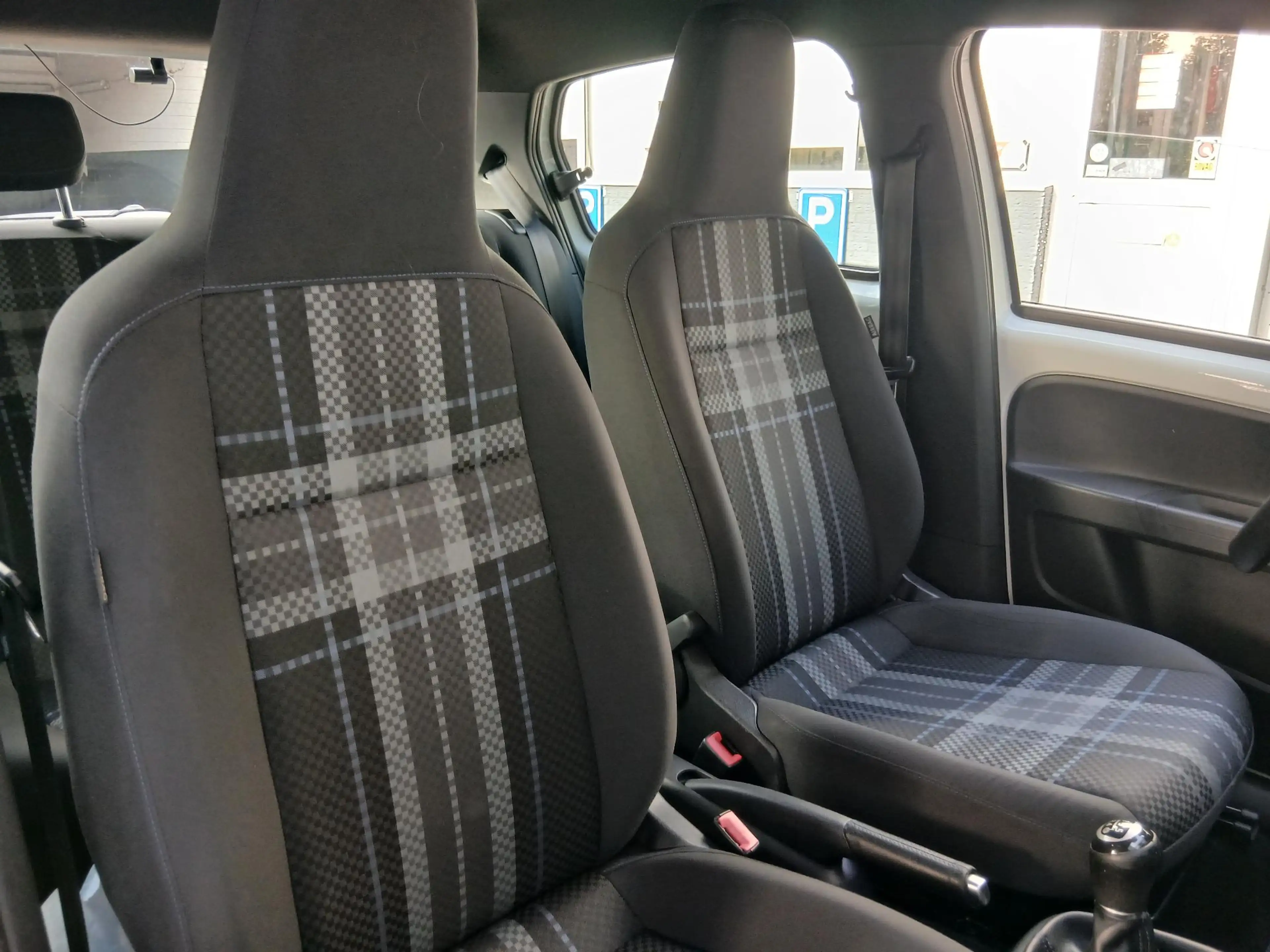 Volkswagen up! 1.0 BMT up! beats — photo 16