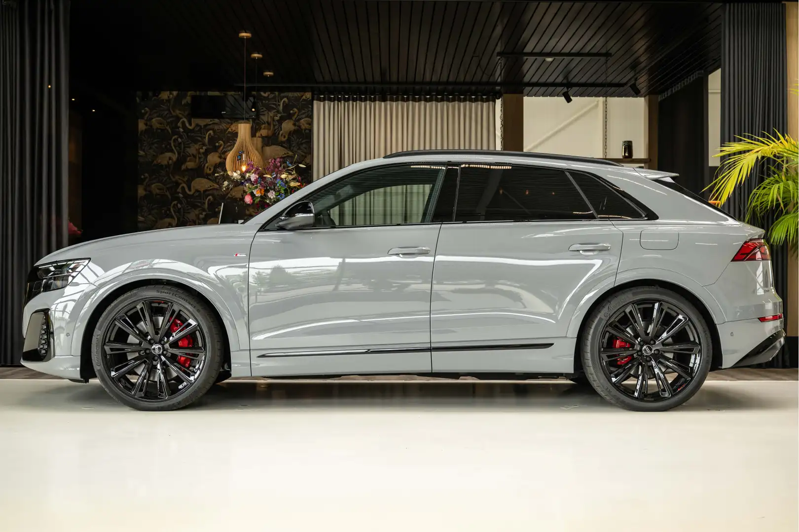 Audi Q8 60 TFSI e Competition | 5 jaar garantie | Alcantar Grigio - 2