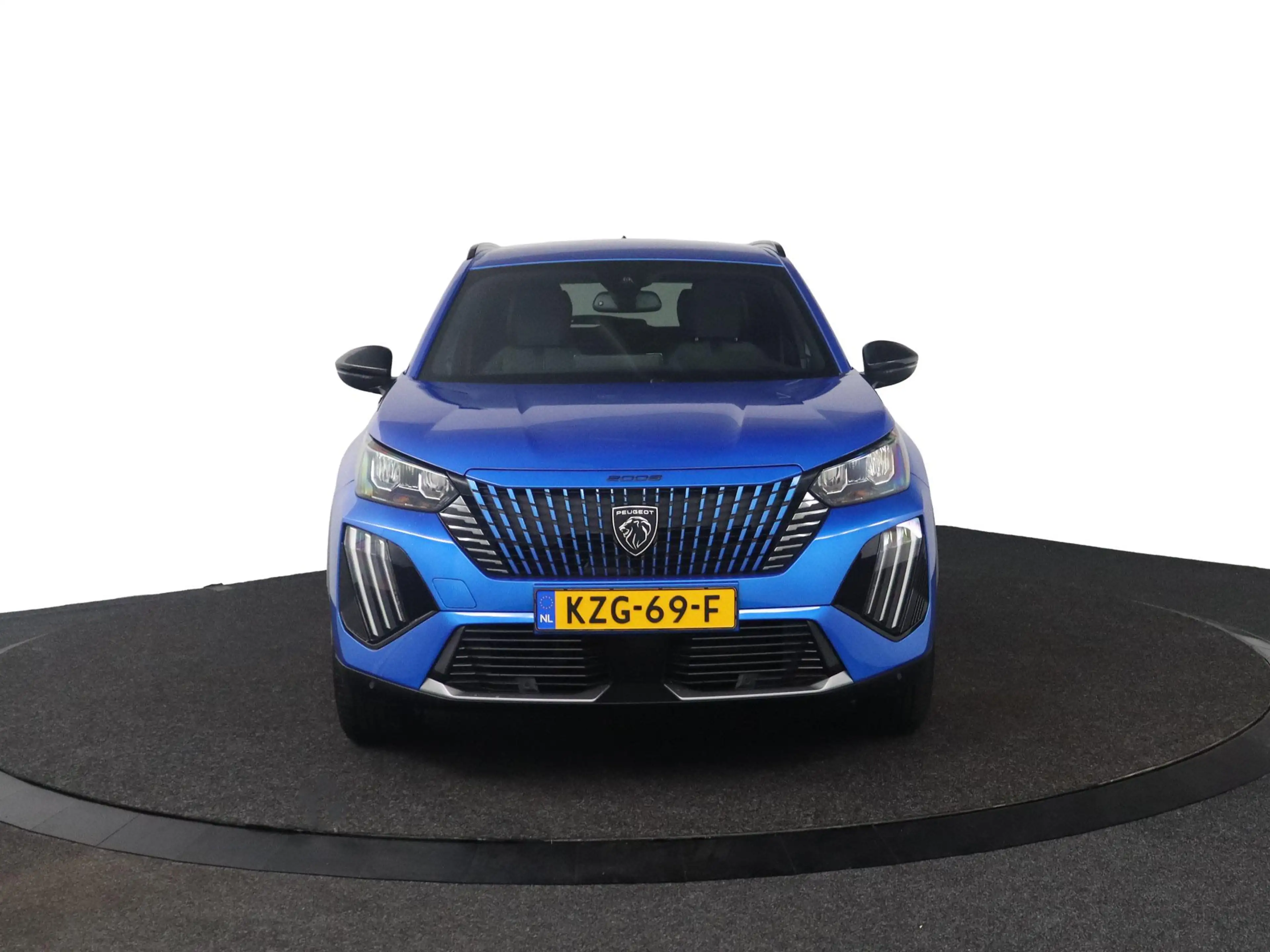 Peugeot e-2008 EV Allure 54 kWh — photo 14