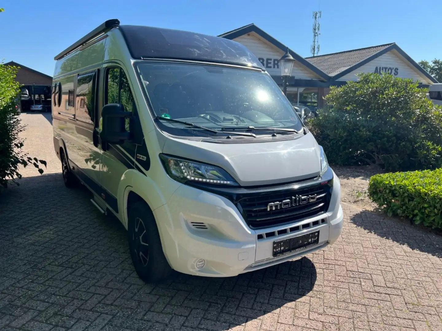 Carthago Malibu Van 640 LE Wit - 1