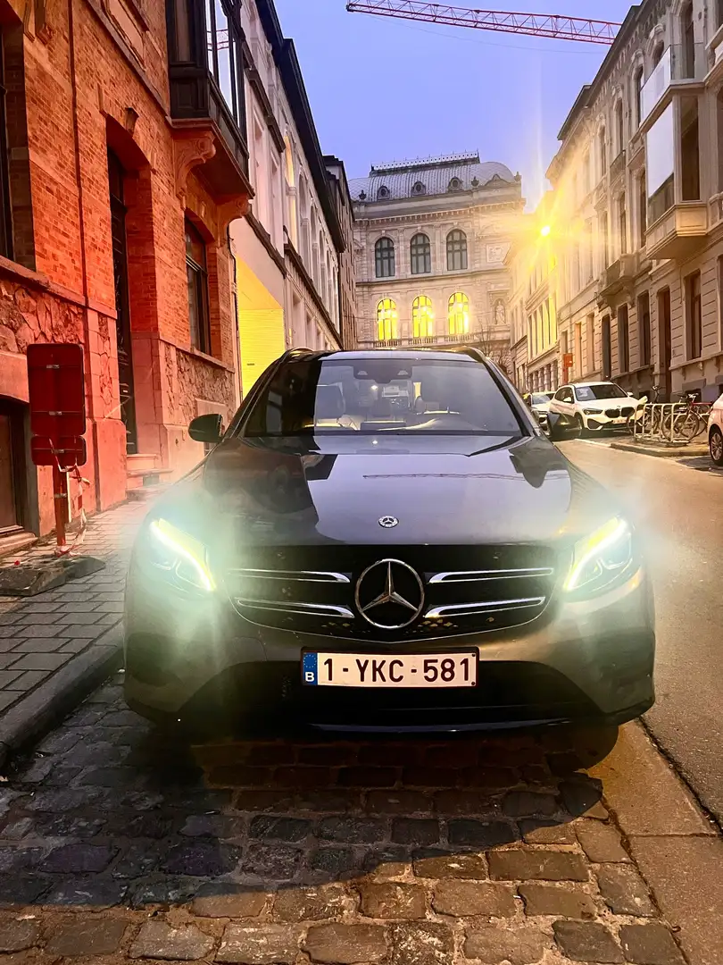 Mercedes-Benz GLC 250 4Matic 9G-TRONIC AMG Line Gris - 1