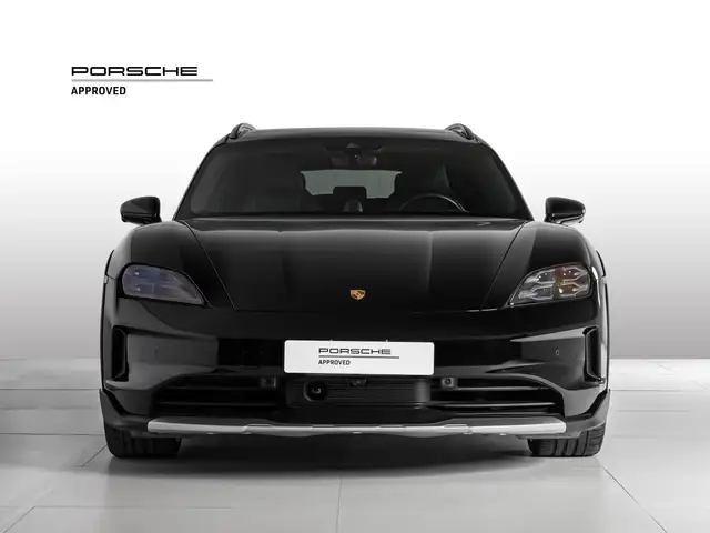 Porsche Taycan view 8