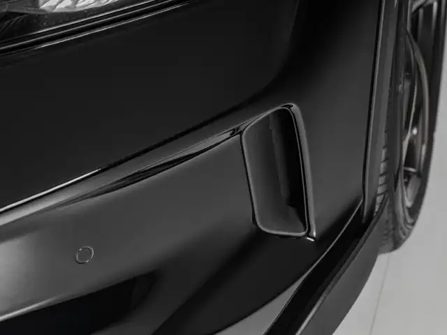 Porsche Taycan view 11