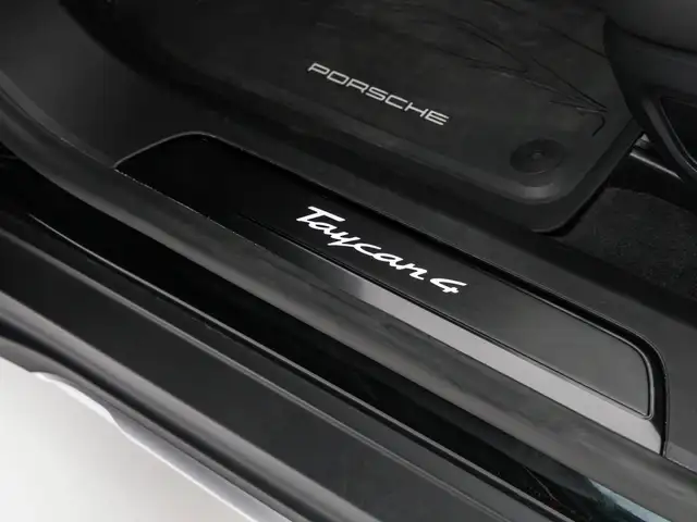 Porsche Taycan view 15