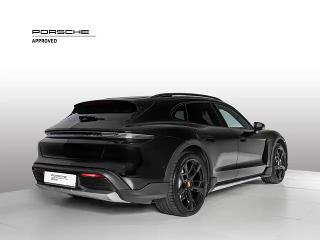 Porsche Taycan view 4