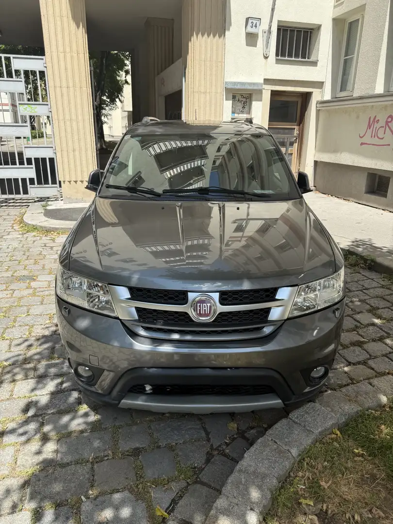 Fiat Freemont 2.0 Multijet 16V DPF Automatik Allrad Lounge Zilver - 1