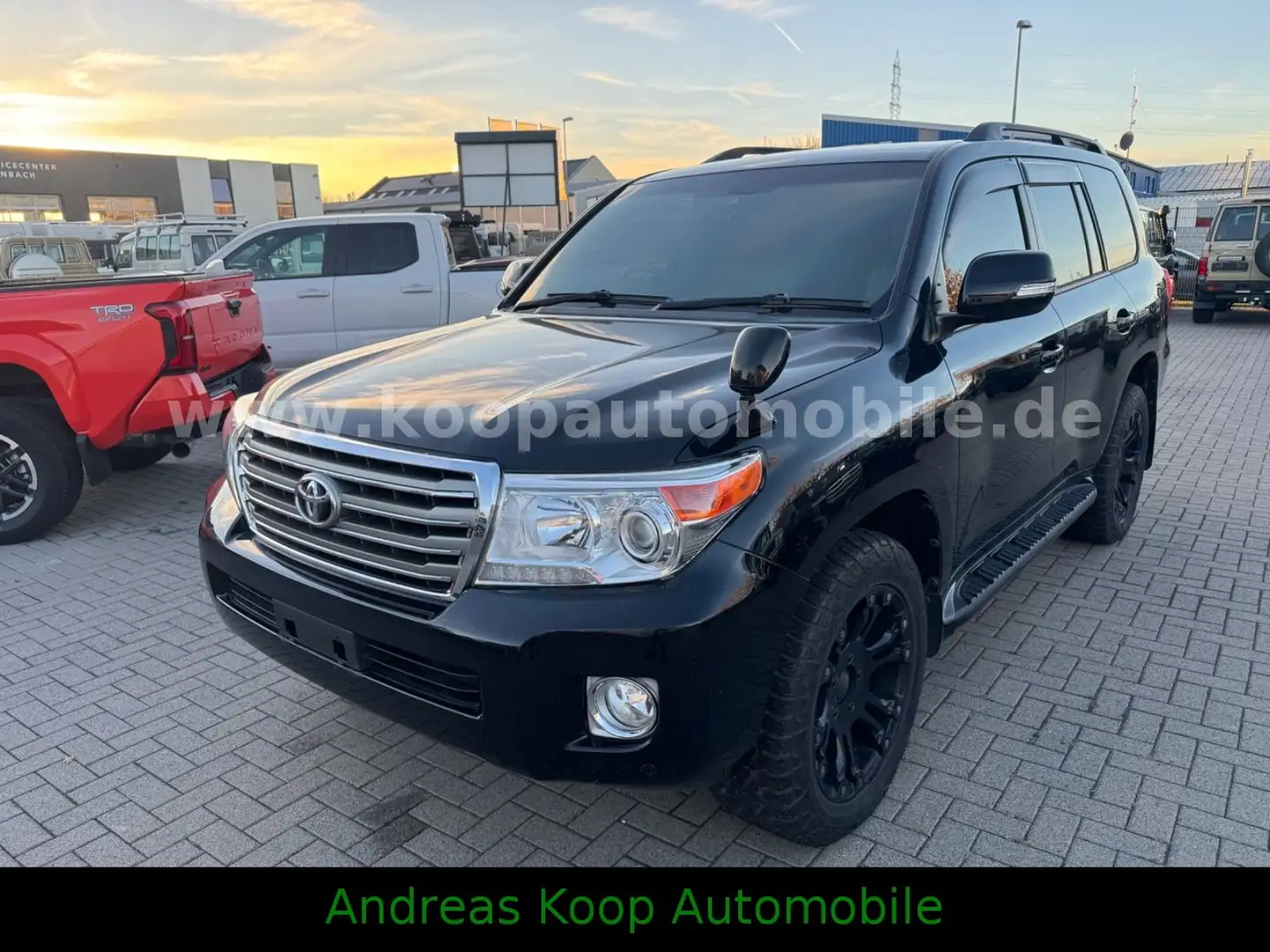 Toyota Land Cruiser 200 4.6 V8 Rechtslenker Top! Schwarz - 1