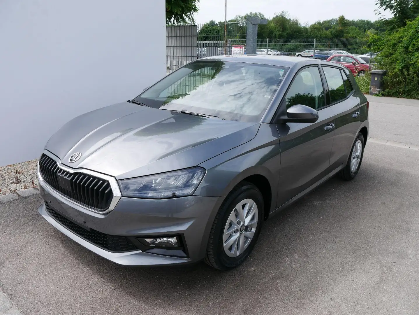 Skoda Fabia 130 Jahre 1,0 MPI*LED*PDC HI.*RFK*APP-CONNECT*S... Grigio - 1