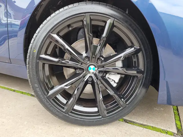 BMW 1 Series view 8
