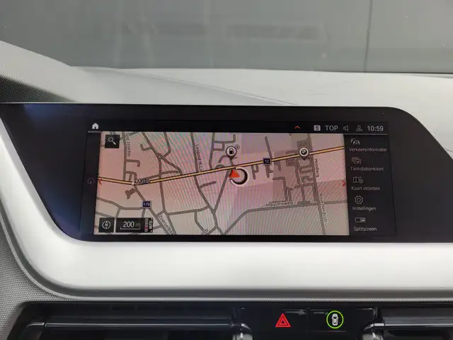 BMW 1 Series view 13