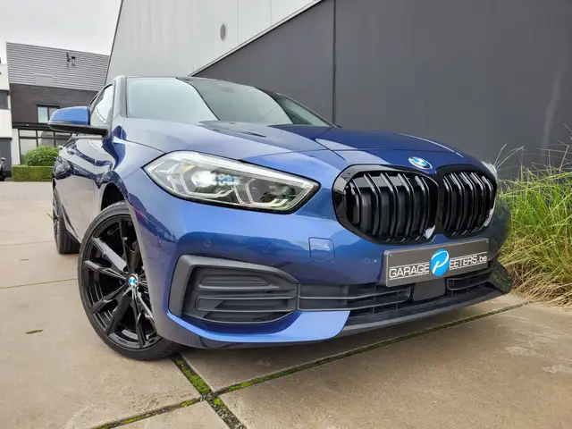 BMW 1 Series view 6