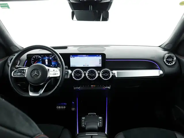 Mercedes-Benz GLB view 9