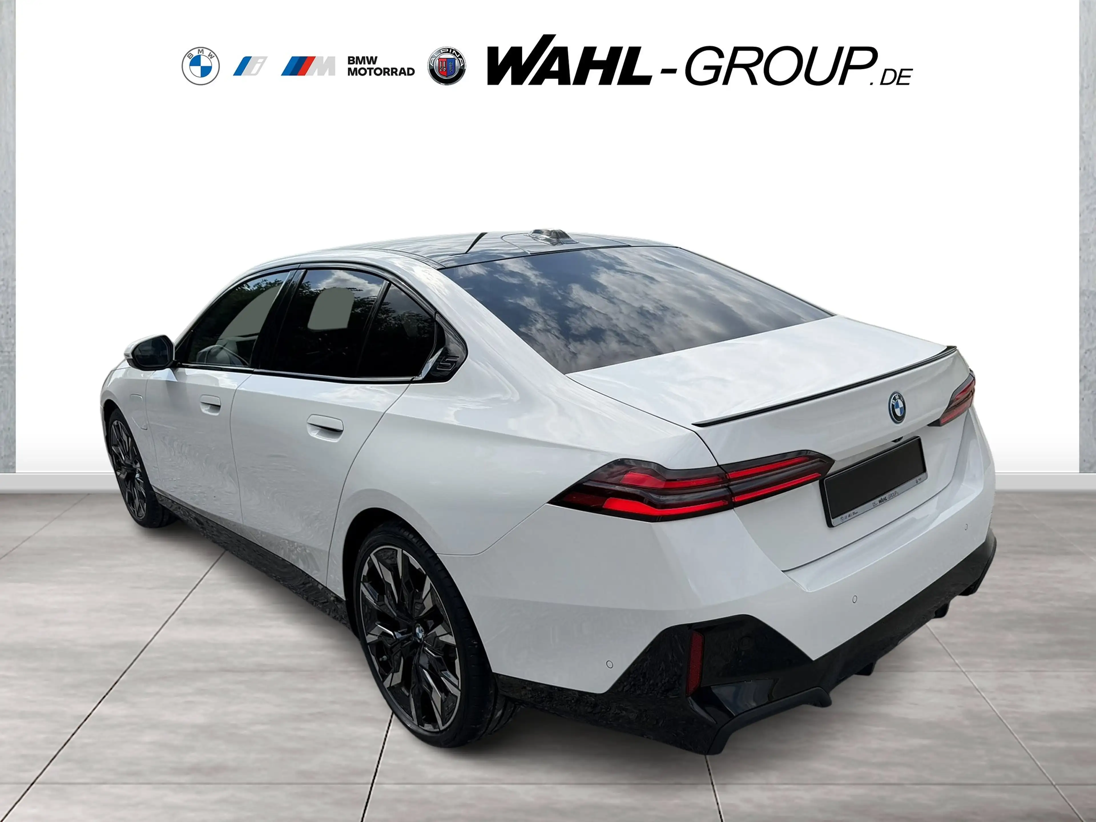 BMW 550 e xDrive M Sport Pro Innovation Panorama AHK Bower — photo 4