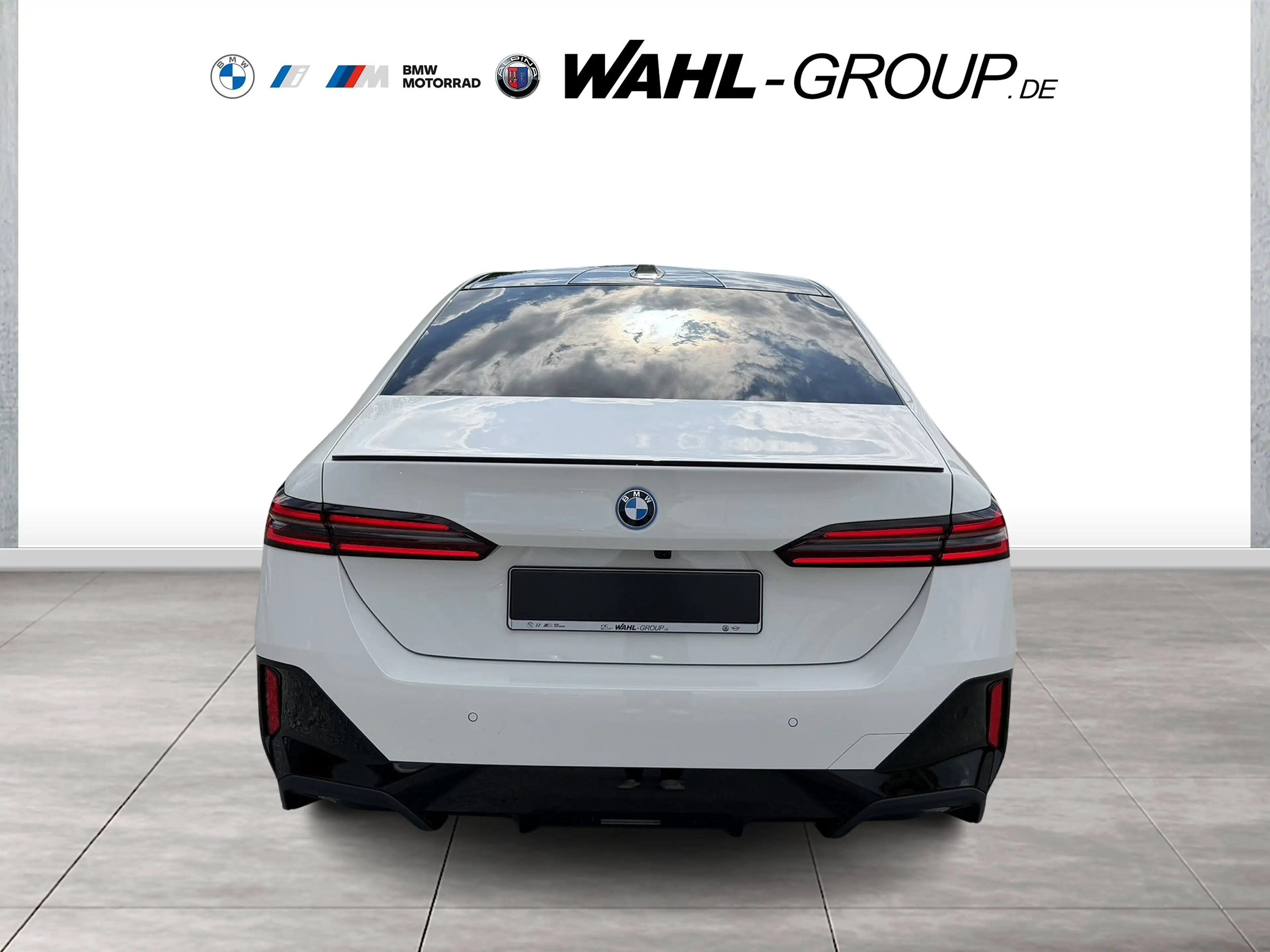 BMW 550 e xDrive M Sport Pro Innovation Panorama AHK Bower — photo 5