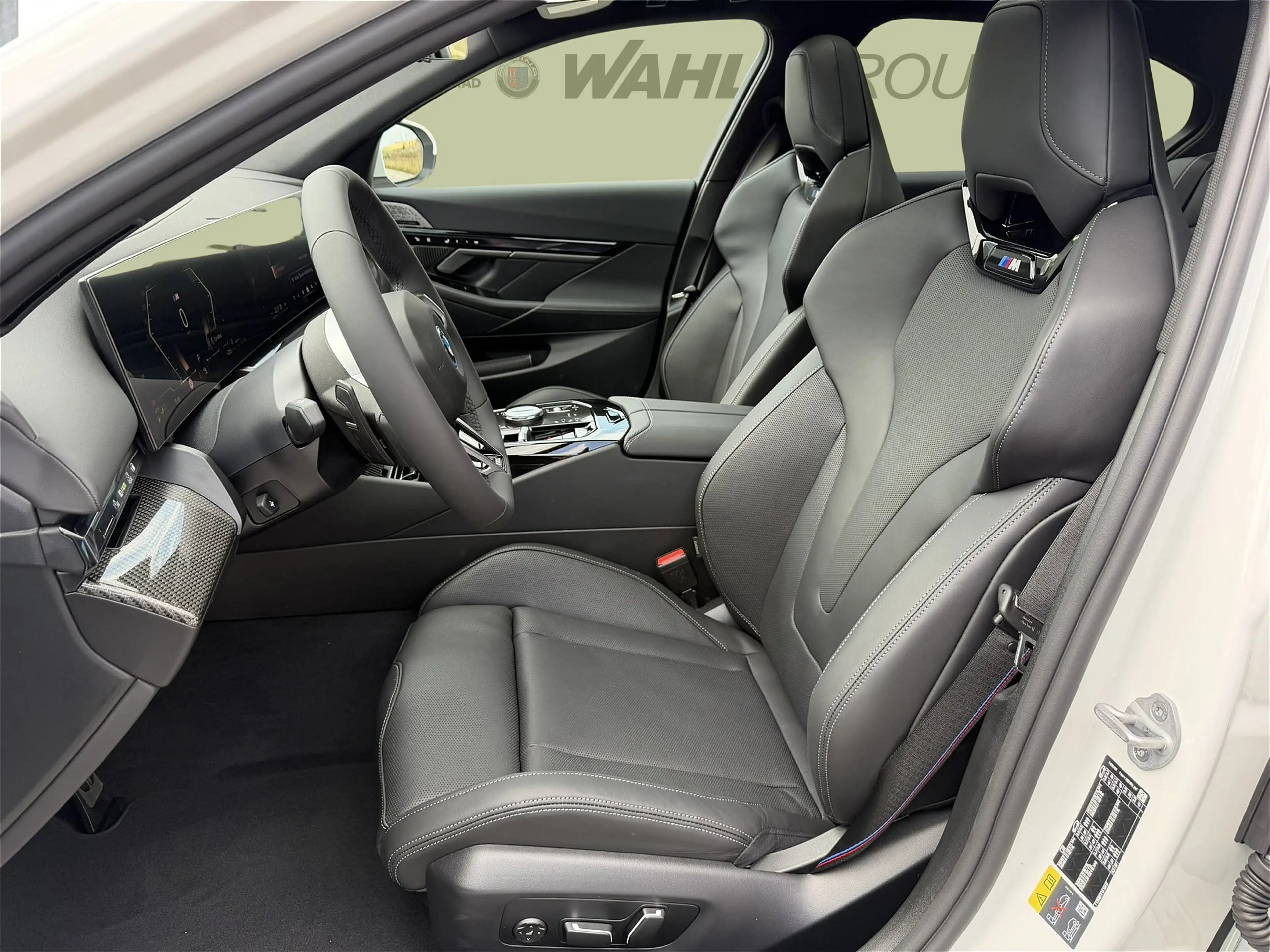 BMW 550 e xDrive M Sport Pro Innovation Panorama AHK Bower — photo 10