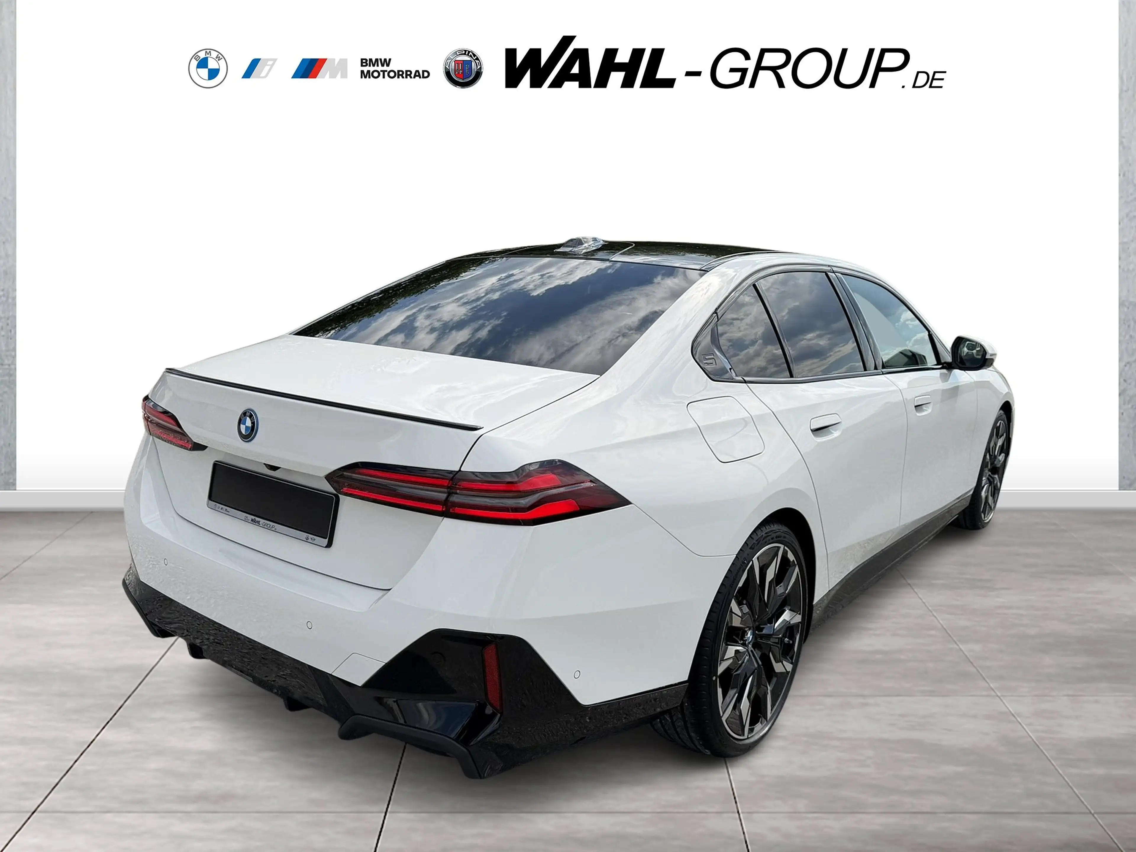 BMW 550 e xDrive M Sport Pro Innovation Panorama AHK Bower — photo 6
