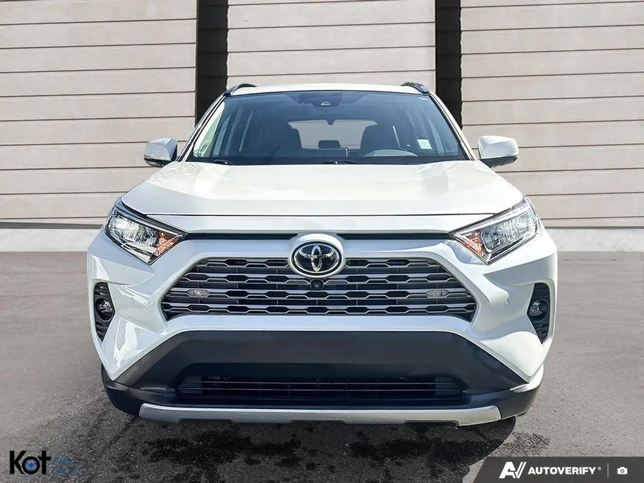 Toyota RAV 4 снимка Toyota RAV 4