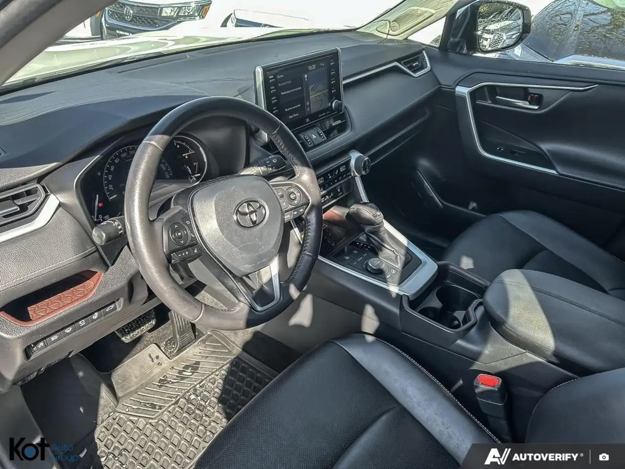 Toyota RAV 4 снимка Toyota RAV 4