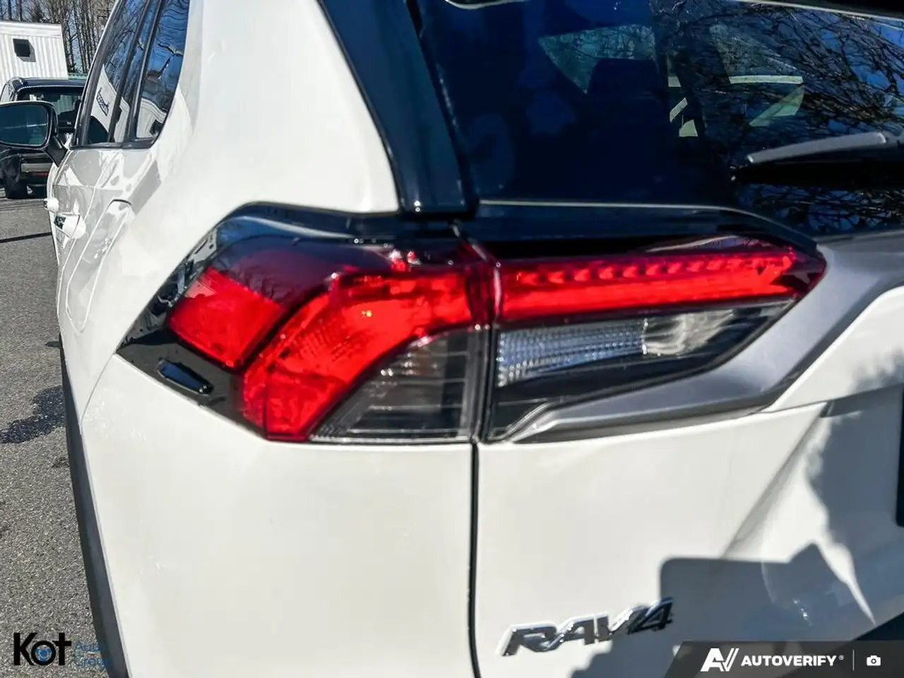 Toyota RAV 4 снимка Toyota RAV 4