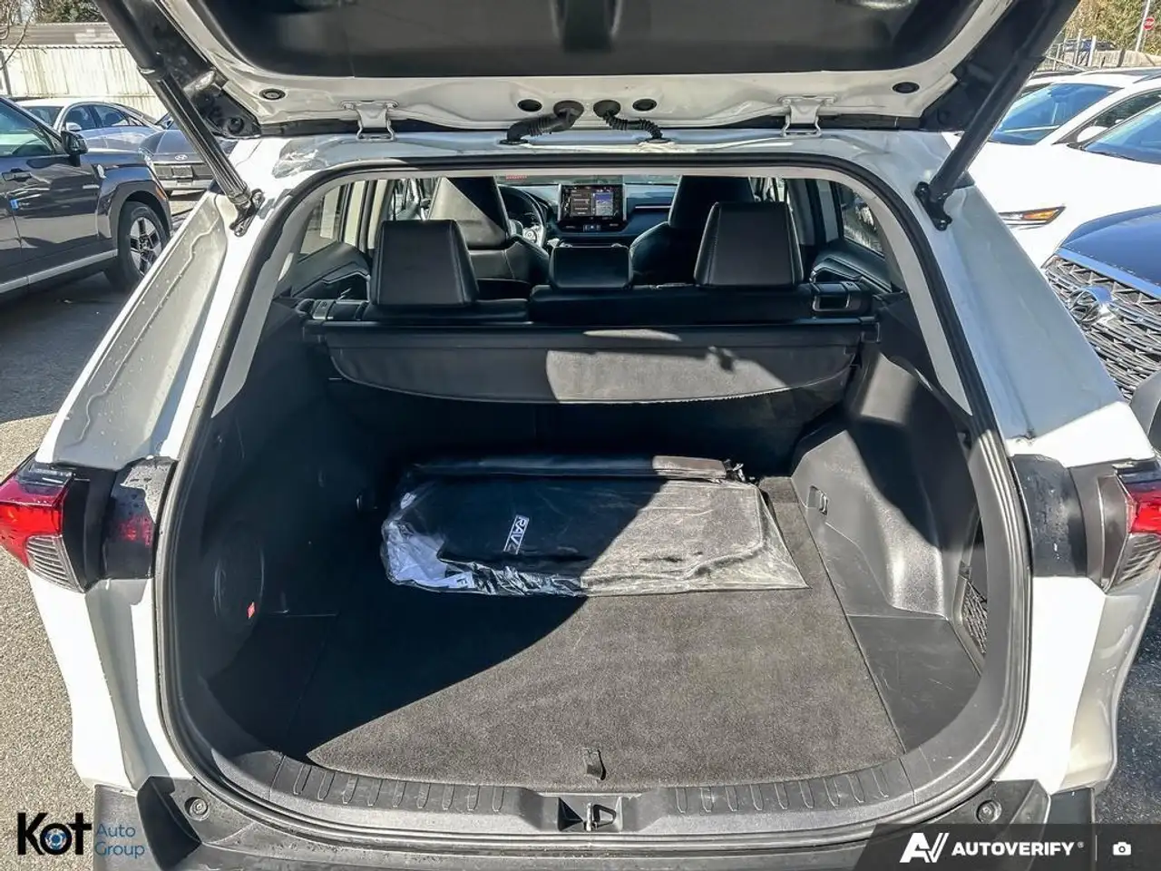Toyota RAV 4 снимка Toyota RAV 4