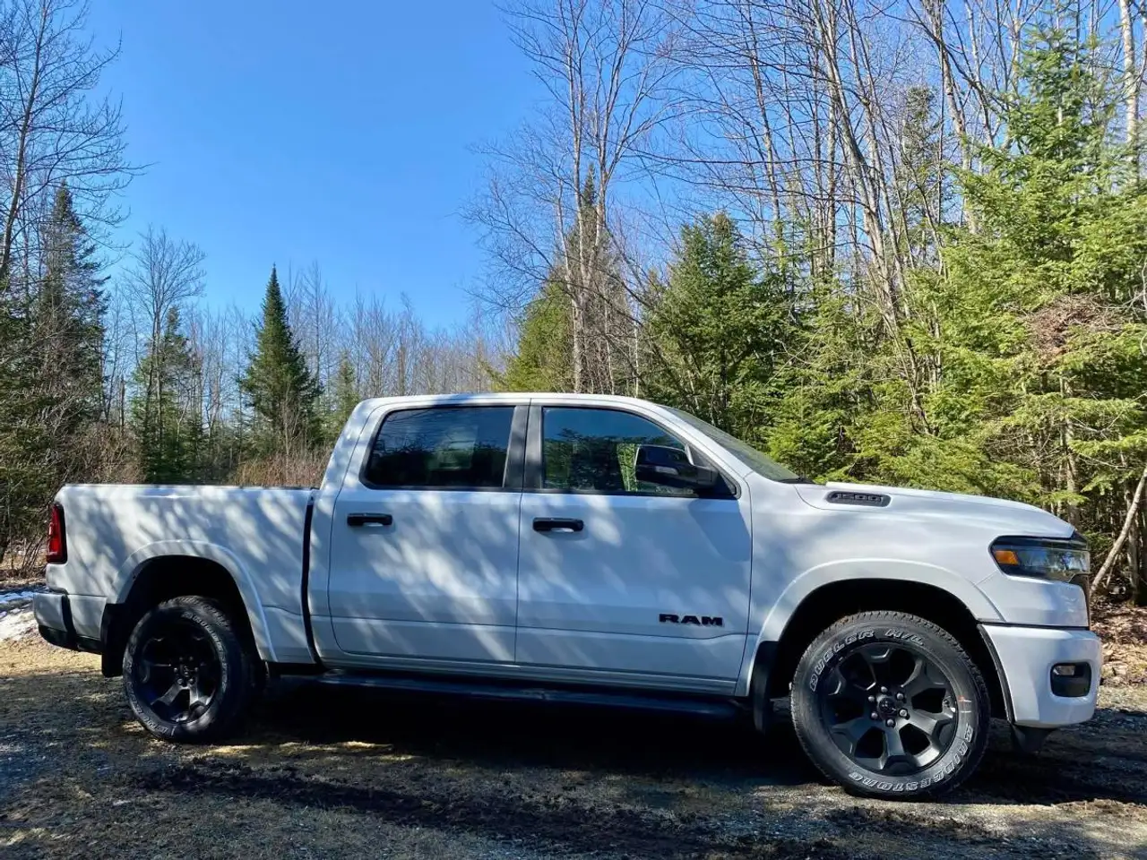 RAM 1500 снимка RAM 1500