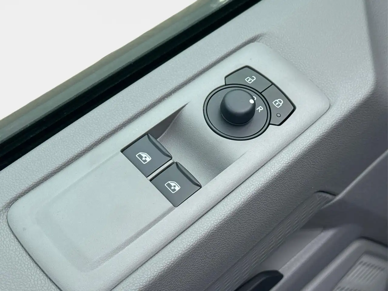 Volkswagen T7 Caravelle 2026 — фото 15
