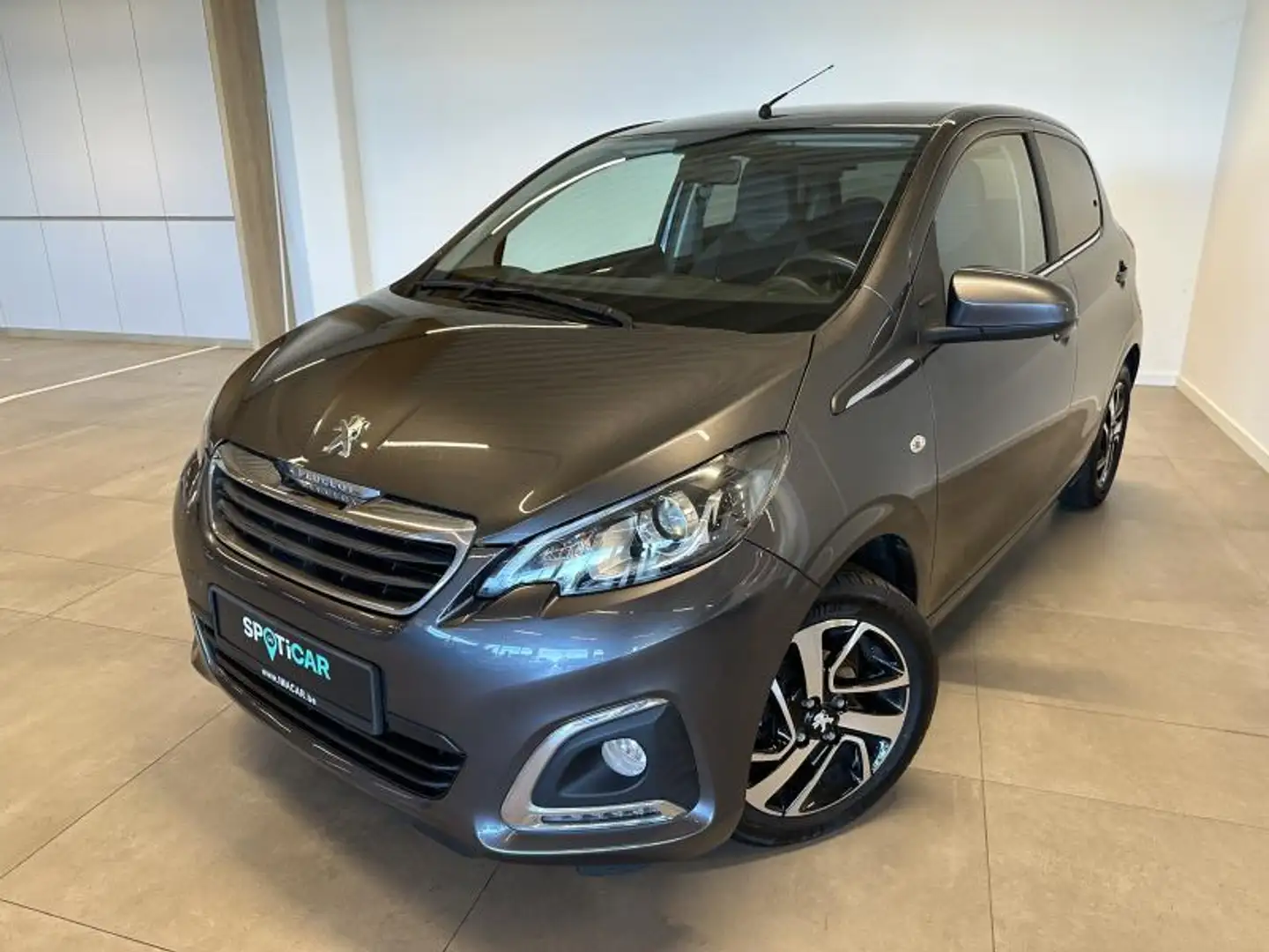 Peugeot 108 Allure 1.0 BENZINE 72 PK Gris - 1