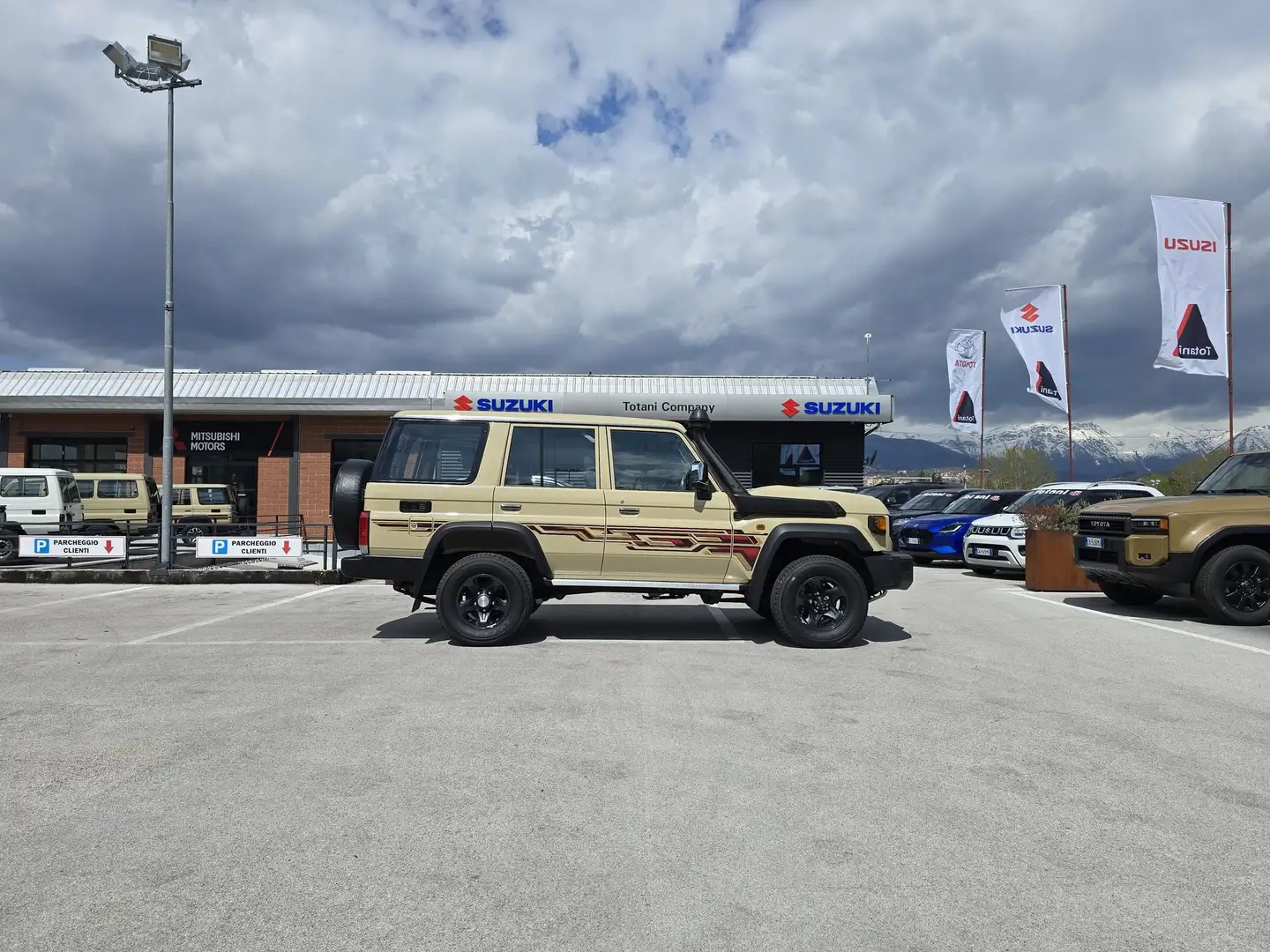 Toyota Land Cruiser GRJ 76 4.0 B 271CV VX 5 PORTE Бежевый  - 2