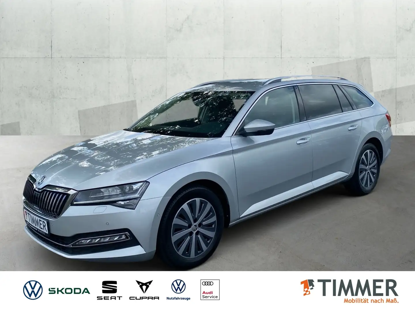 Skoda Superb Combi 2.0 TDI DSG STYLE *MATRIX *RKAM *ACC *VIRTU Zilver - 1