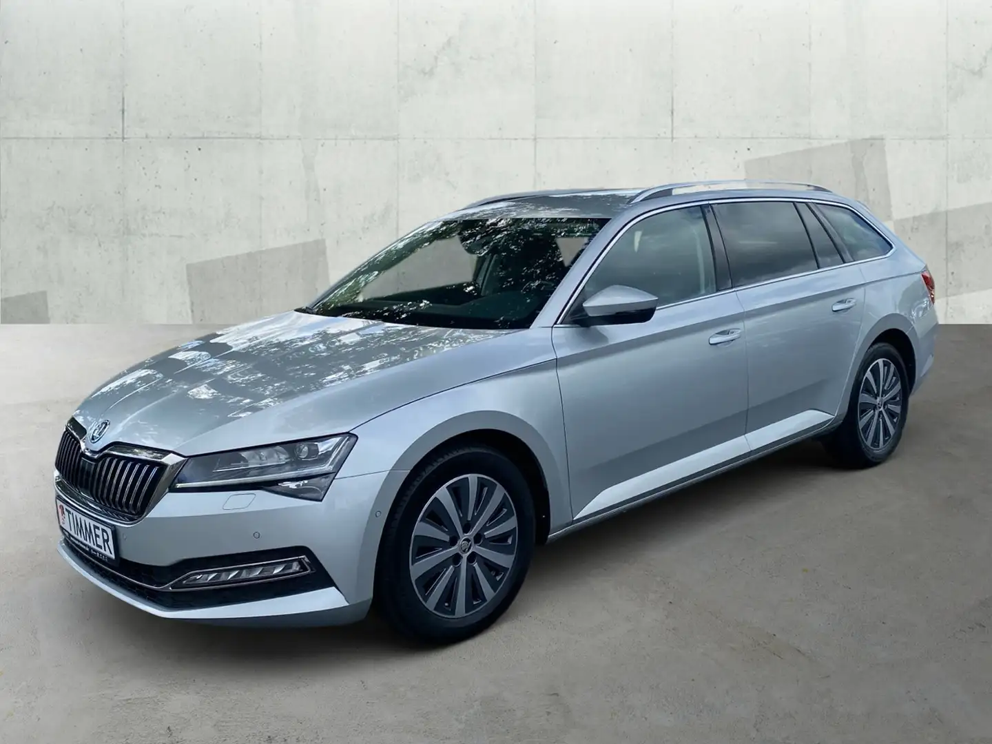 Skoda Superb Combi 2.0 TDI DSG STYLE *MATRIX *RKAM *ACC *VIRTU Zilver - 2