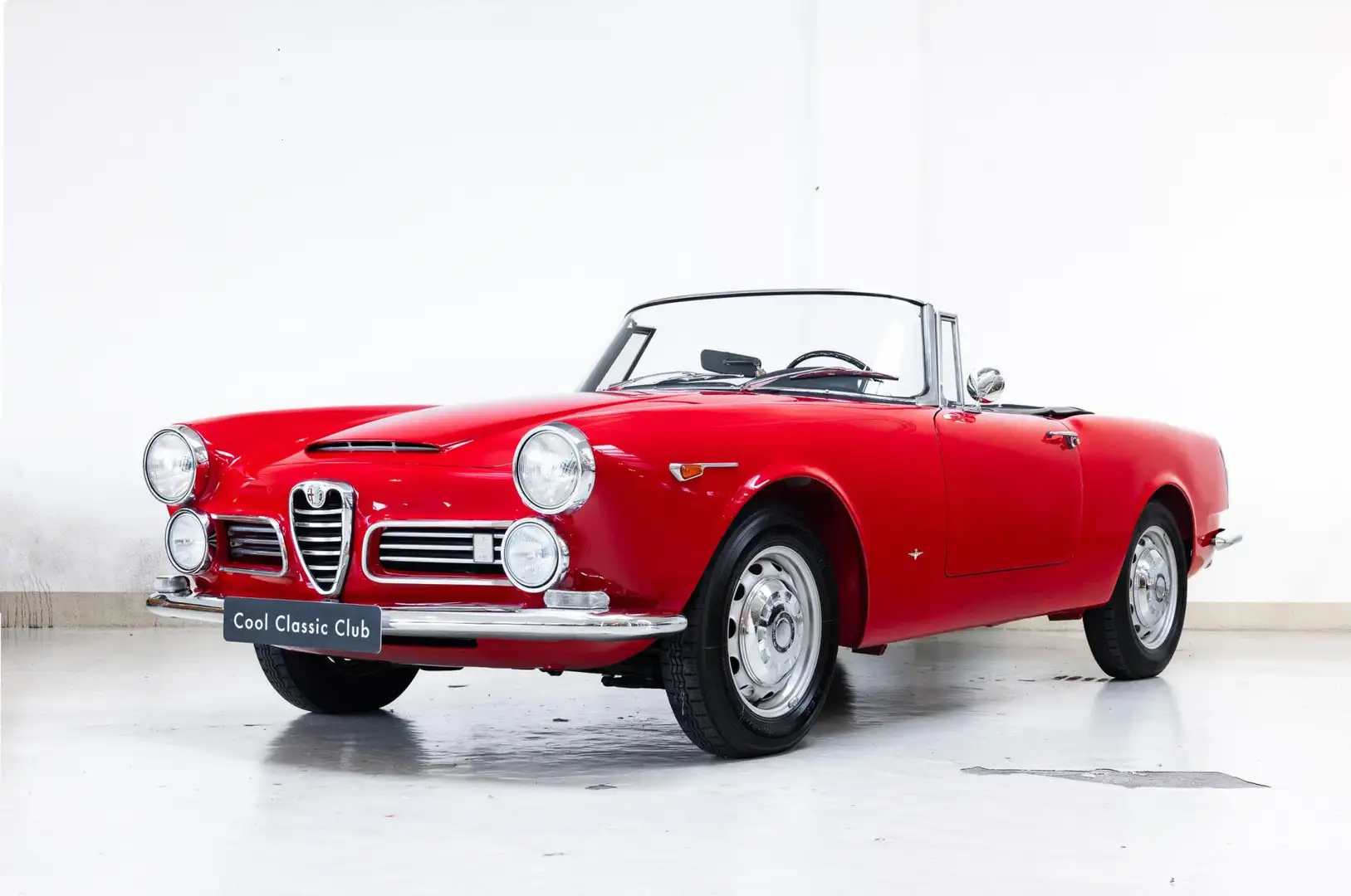 Alfa Romeo 2600 Touring - Great Condition - Dutch Delivered - Red - 1
