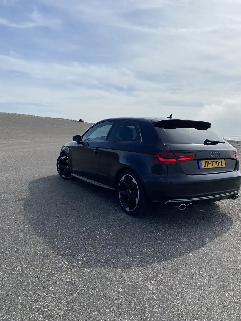 Audi A3 1.8 TFSI q. Ambi.PL+ Zwart - 2