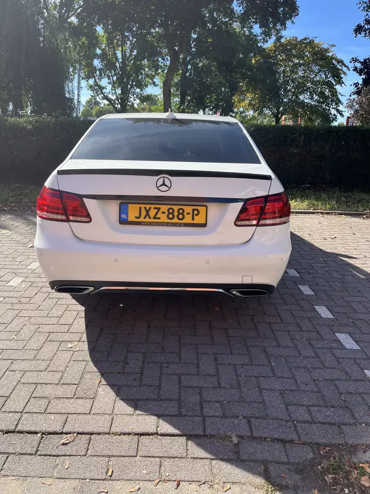 Mercedes-Benz E 200