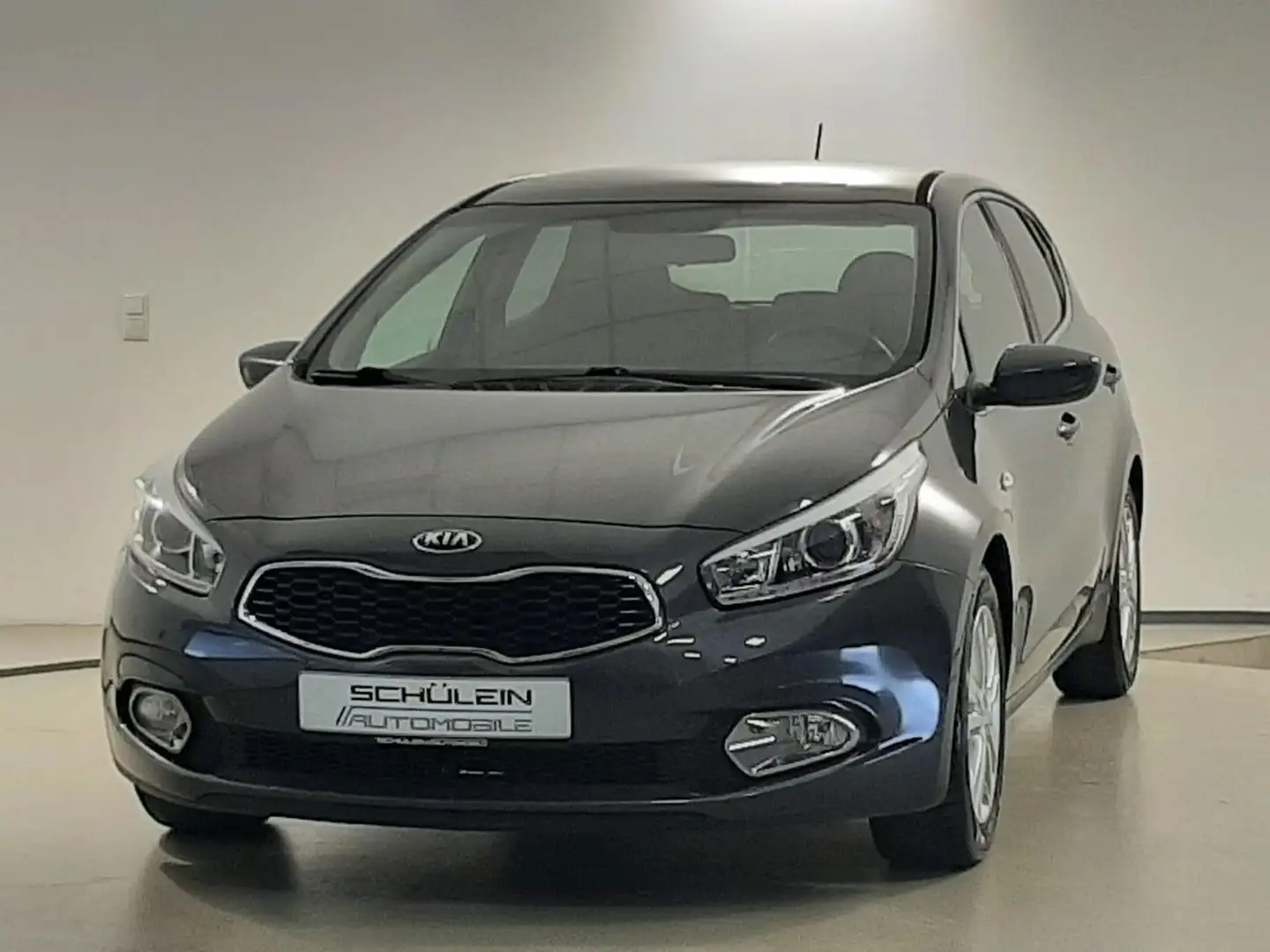 Kia Ceed / cee'd FIFA World Cup Edition*SHZ*LHZ*Klima*PDC* Grijs - 1