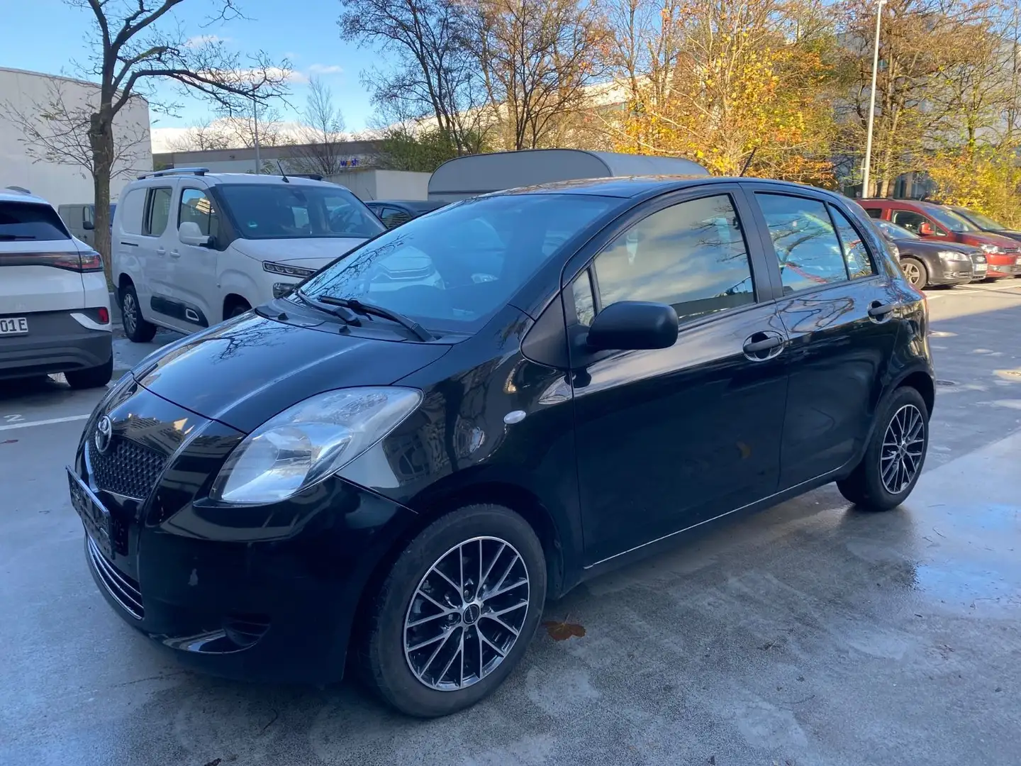 Toyota Yaris 1,3 Klima Alu Tüv 7.26 Top Zust01708044052 Black - 1