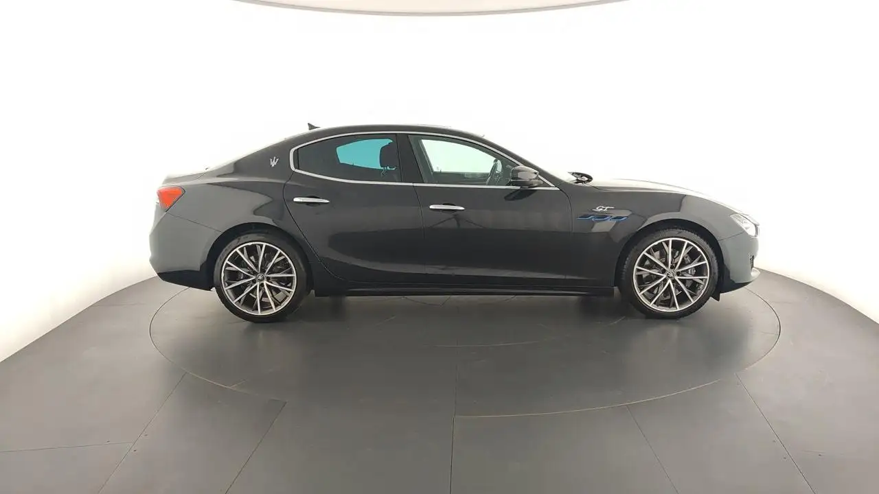 Maserati Ghibli 2023