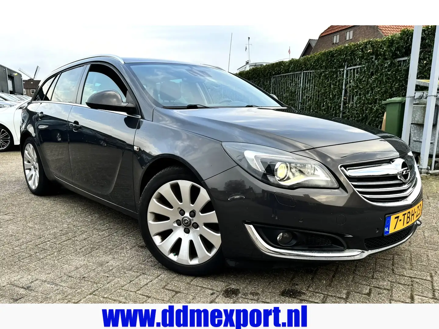 Opel Insignia Sports Tourer 2.0 CDTI EcoFLEX Business+ Navi/Xeno Grijs - 1