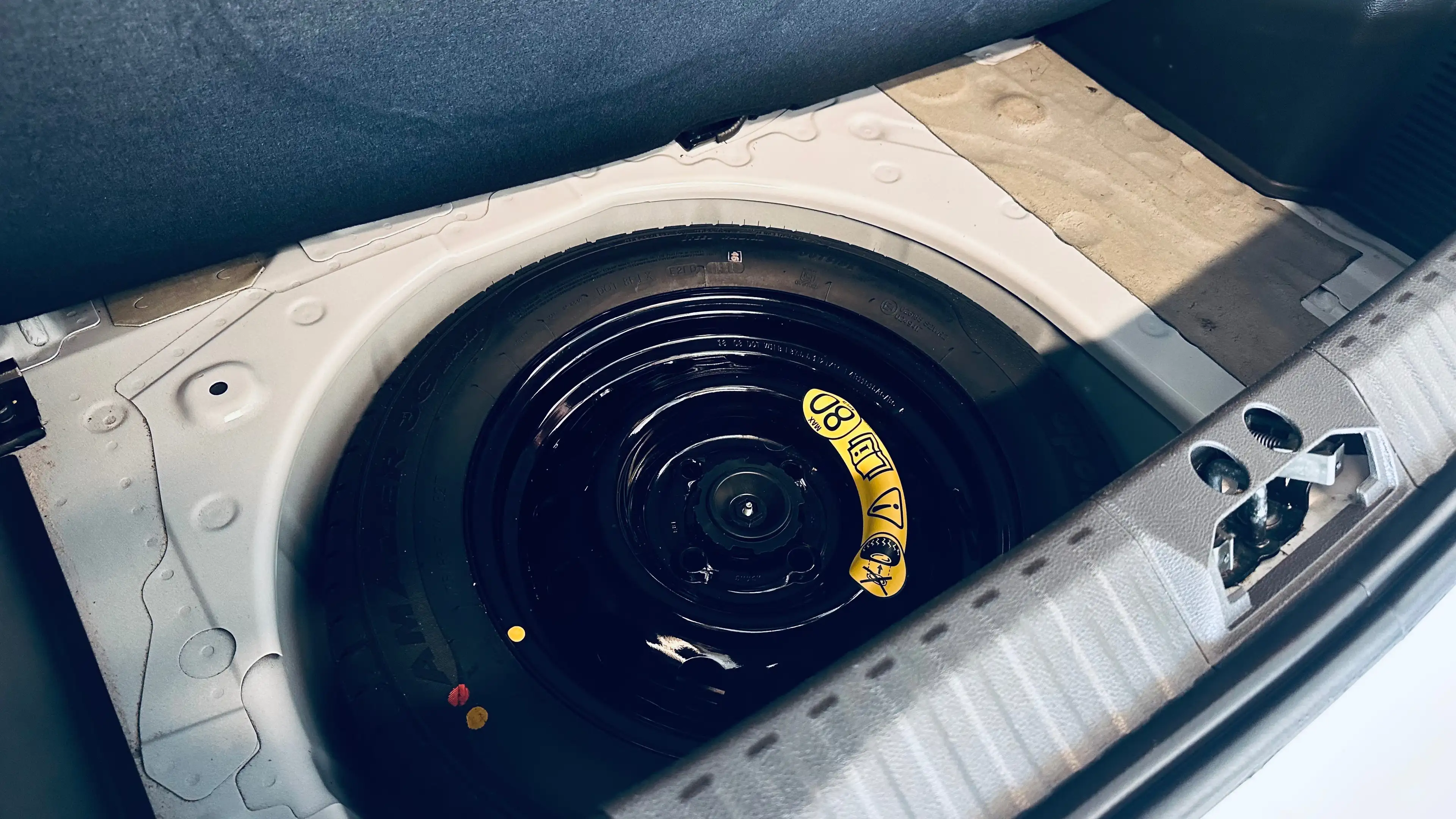 Ford Ka/Ka+ 1.2i LIMITEUR RADIO START STOP ROUE SECOURS — photo 12