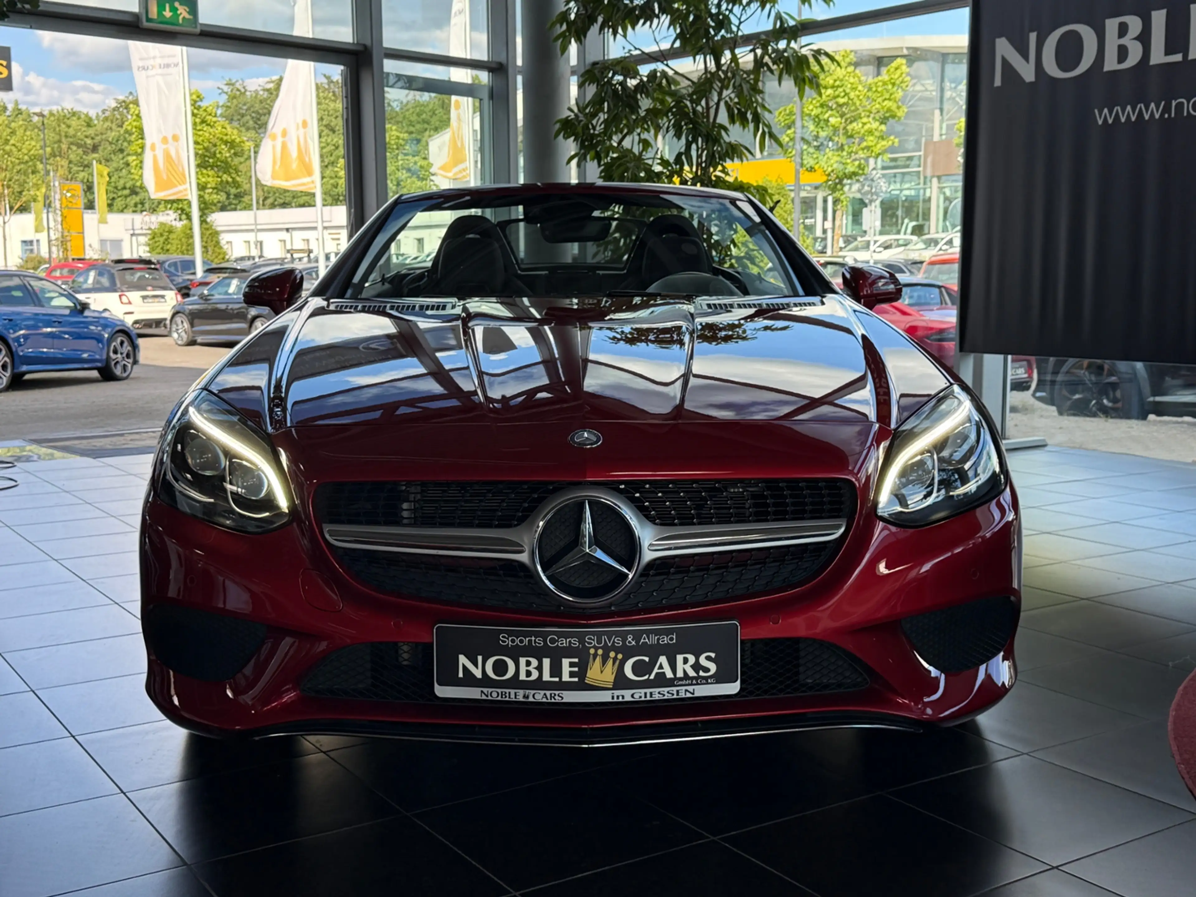 Mercedes-Benz SLC 300 AIR SCARF KLIMA LED NAVI SHZ — photo 2