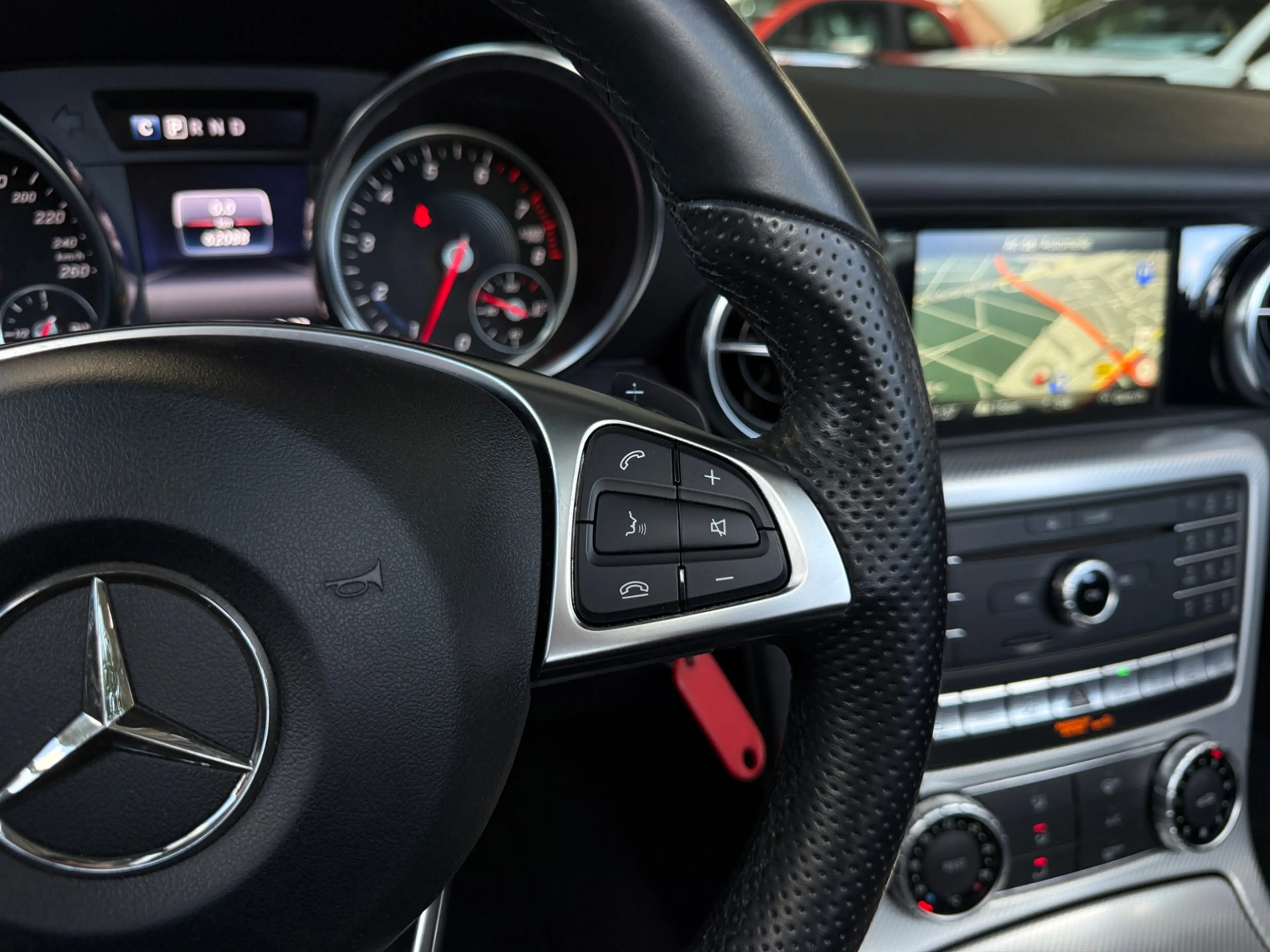 Mercedes-Benz SLC 300 AIR SCARF KLIMA LED NAVI SHZ — photo 12