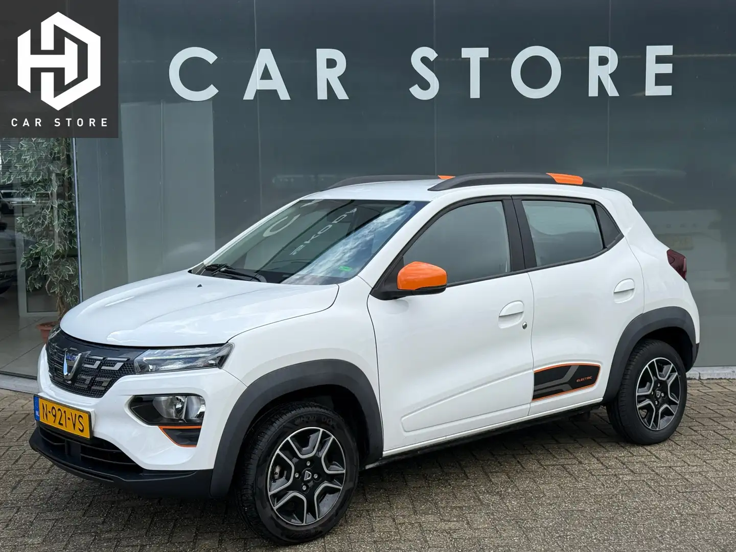 Dacia Spring Comfort Plus 27 kWh Navi Camera Leder Weiß - 1