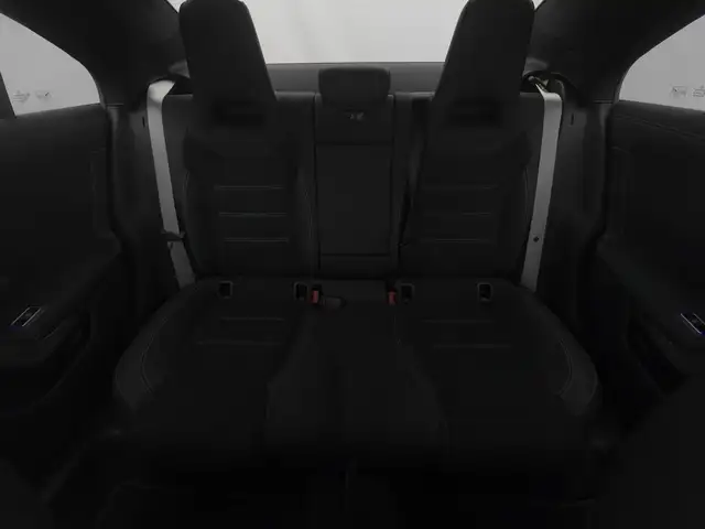 Mercedes-Benz Cla Class view 23