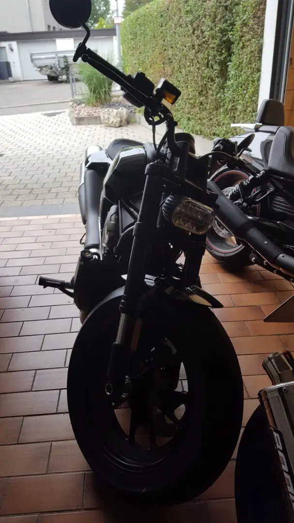 Harley-Davidson Sportster 1200 Black - 1