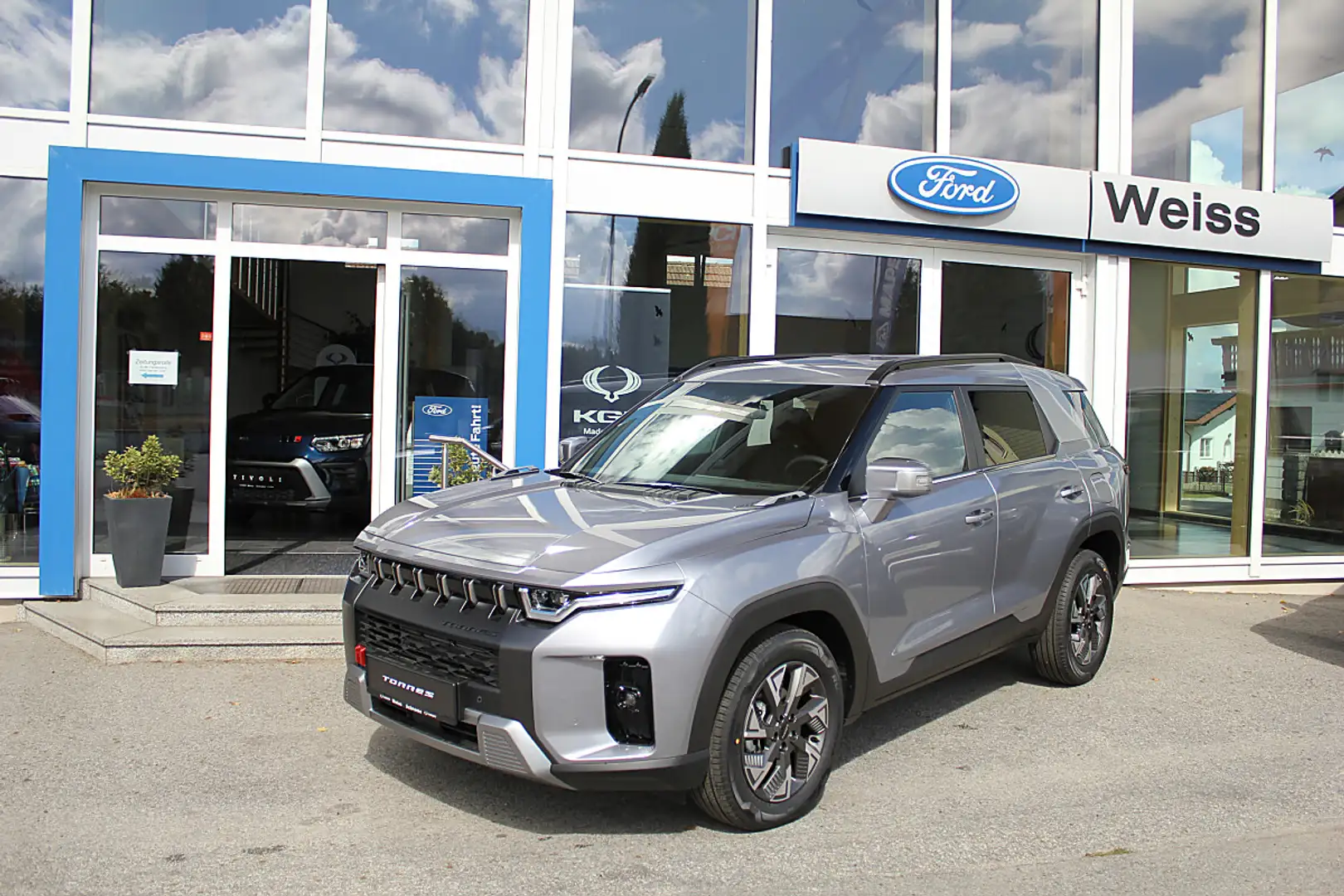 KGM Torres 1,5i GDI HEV Style e-DHT Grau - 1