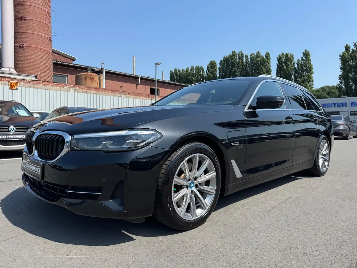 BMW 530 e *XDRIVE*LEDER*RFK*ACC*360K*TÜVNEU*3ZONEN Zwart - 1