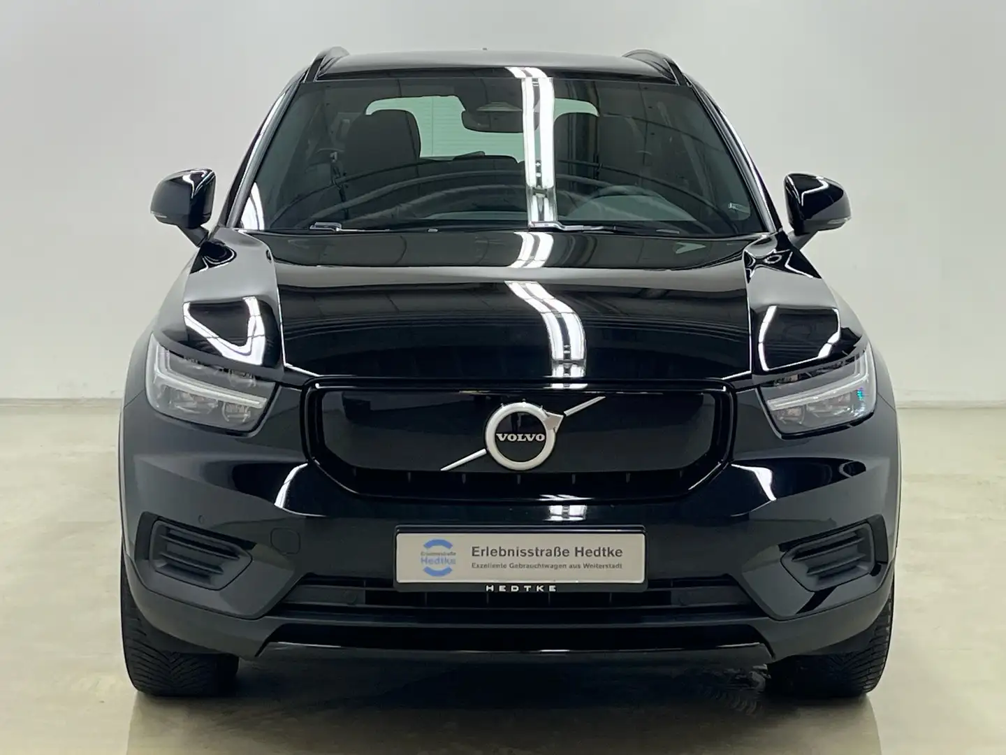 Volvo XC40 Recharge Core 19"+KEYLESS+CARPLAY+NAVI Černá - 2