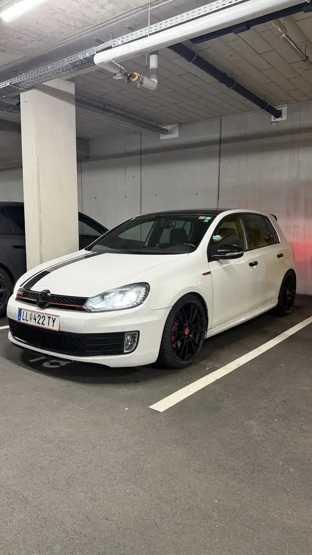 Volkswagen Golf GTI - 2